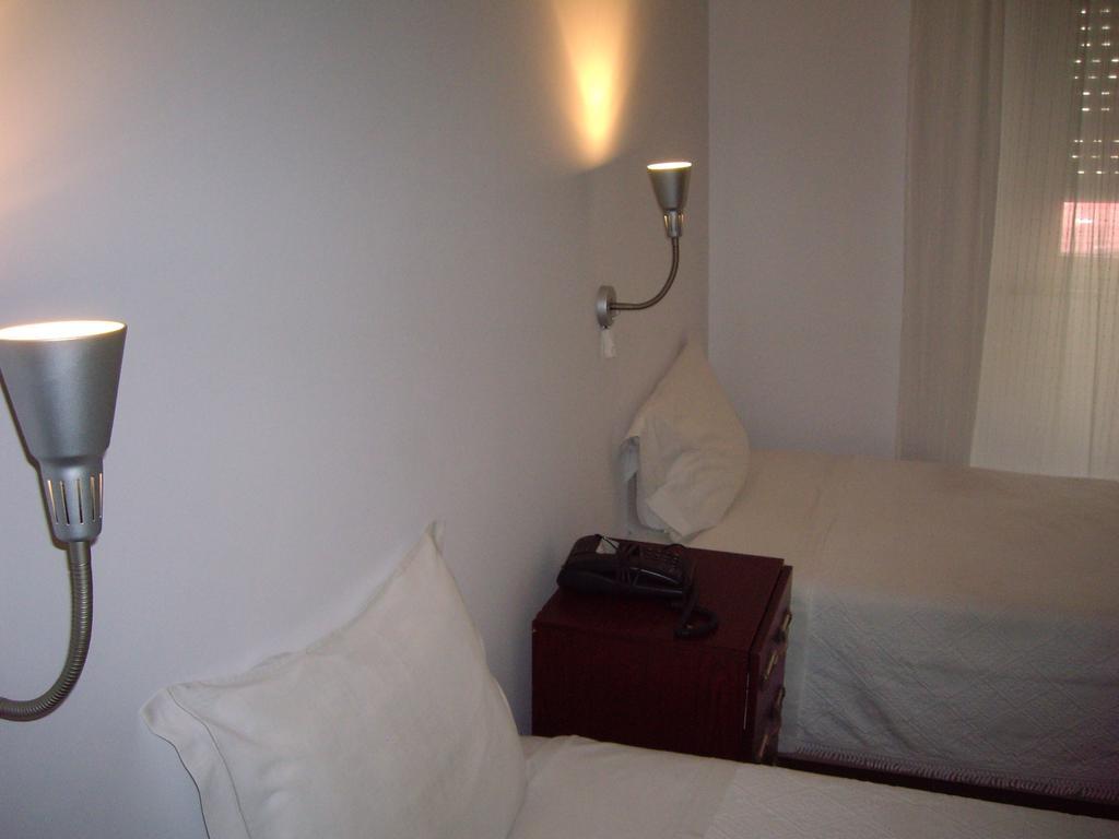 Bed and Breakfast Residencial Camoes Лиссабон Номер фото